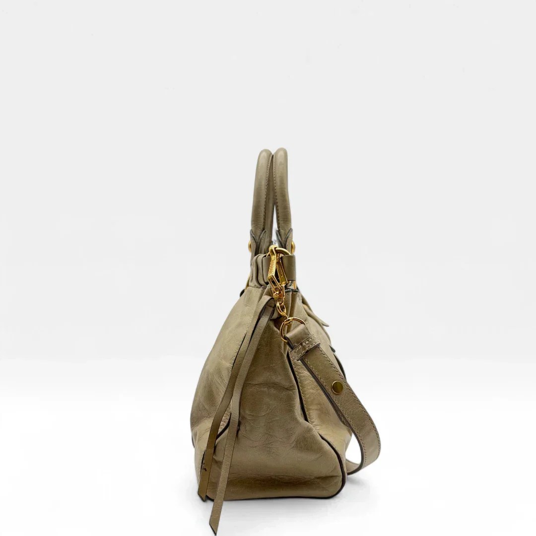 💎 Pre-owned Miu Miu handbag Vitello Lux with shoulder strap made of beige leather 💎