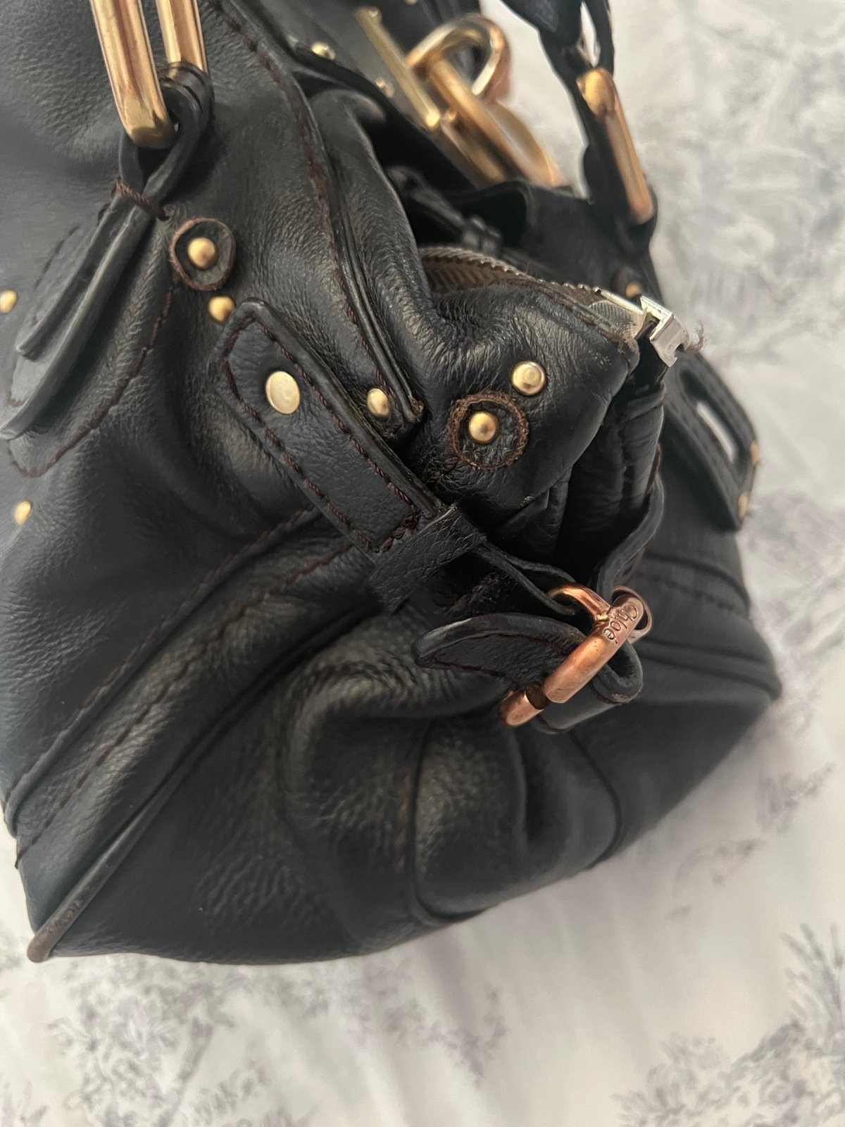 💎 Pre-owned Black Chloé Paddington Bag – Gold Hardware 💎