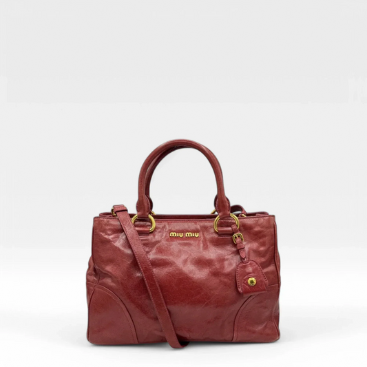 Miu Miu handbag Vitello Shine with shoulder strap made of red leather