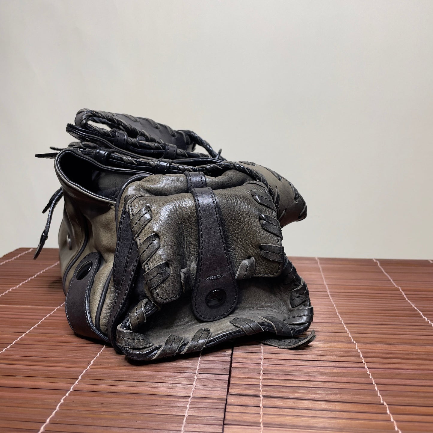 💎 Pre-owned CHLOÉ oil slick silverado bag 💎