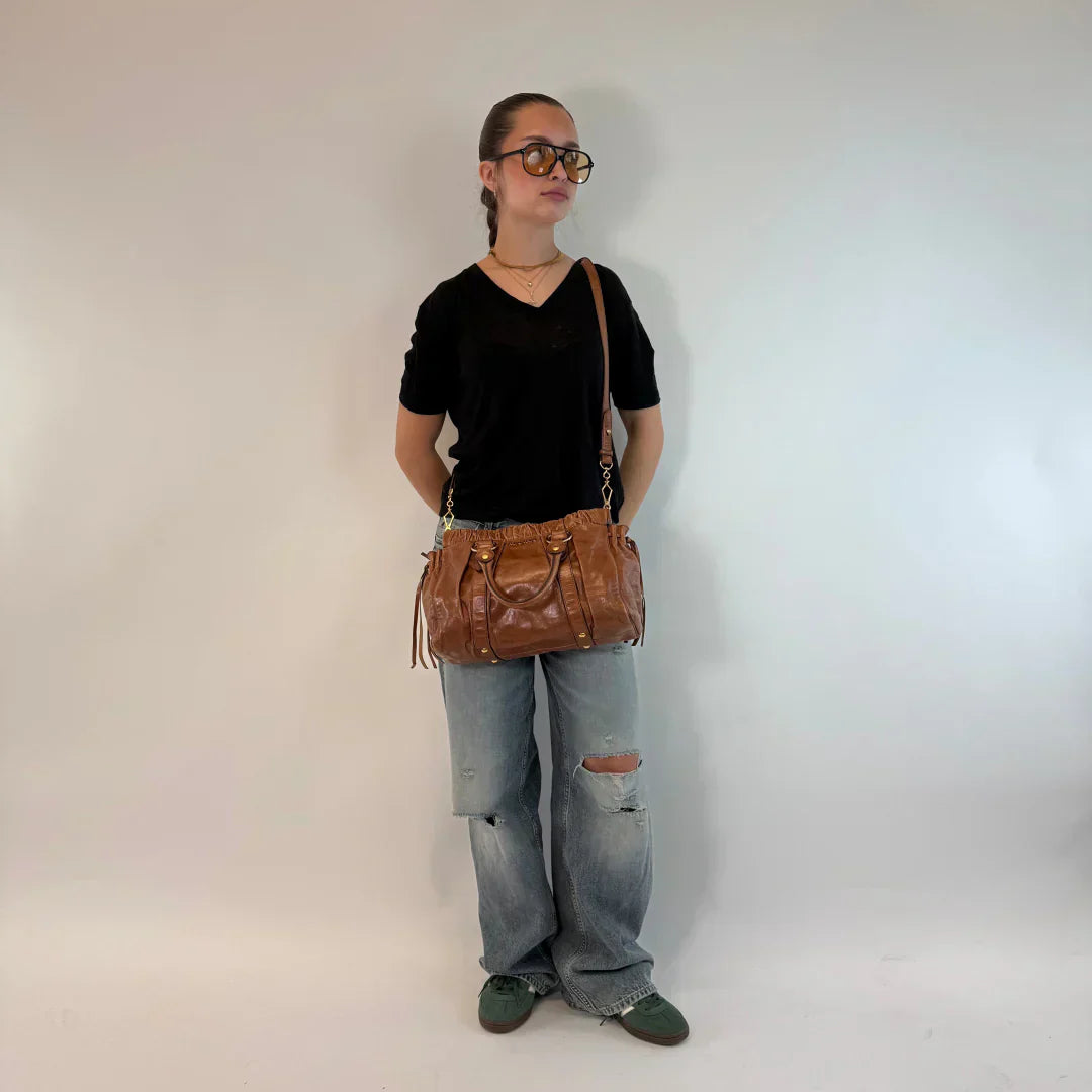 💎 Pre-owned Miu Miu handbag Vitello Lux with shoulder strap made of dark brown leather 💎