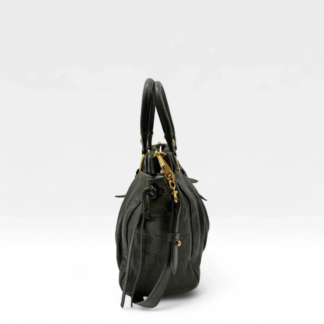 💎 Pre-owned Miu Miu Vitello Lux handbag with shoulder strap in dark green leather 💎