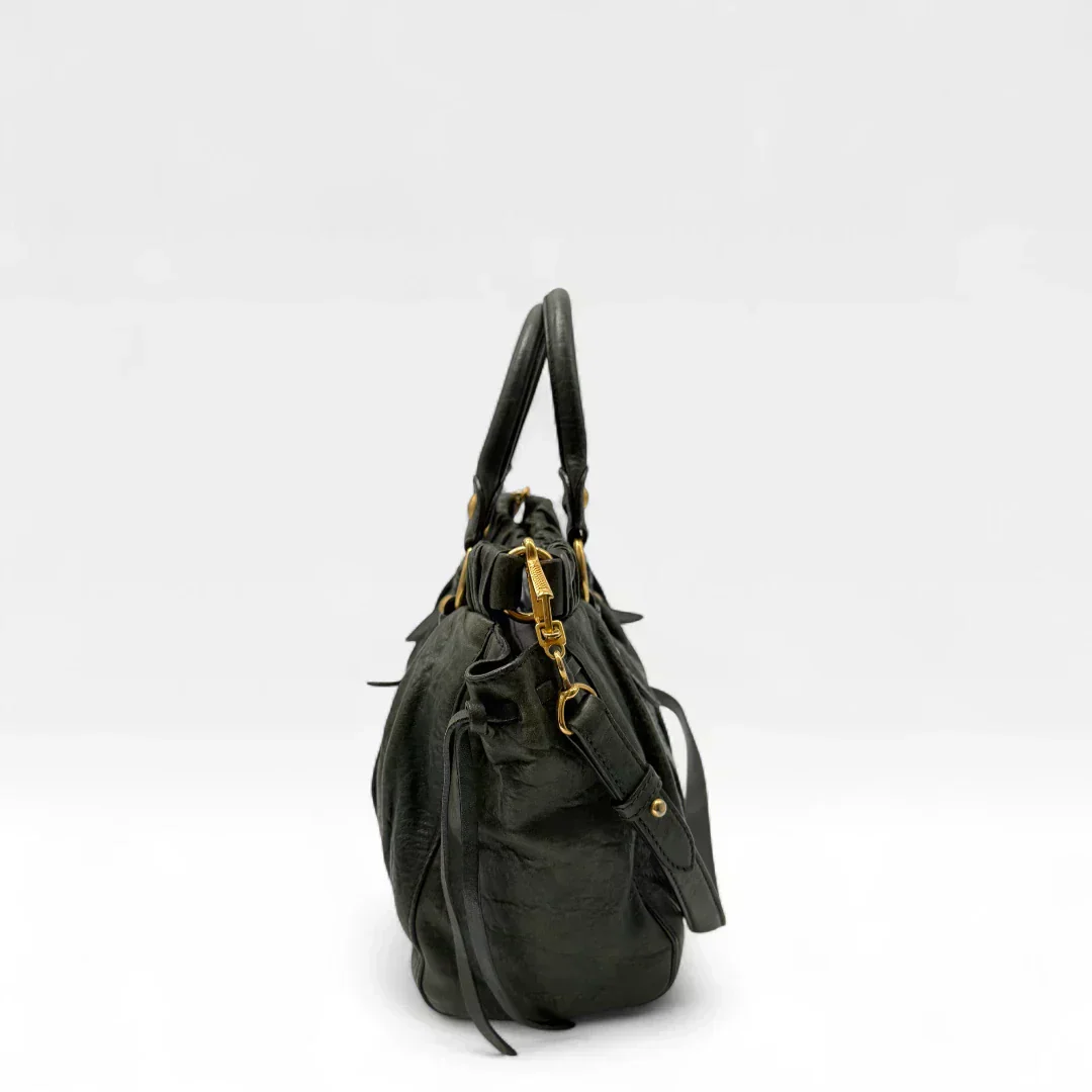 💎 Pre-owned Miu Miu Vitello Lux handbag with shoulder strap in dark green leather 💎
