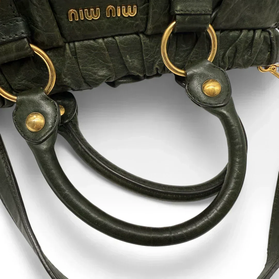 💎 Pre-owned Miu Miu Vitello Lux handbag with shoulder strap in dark green leather 💎