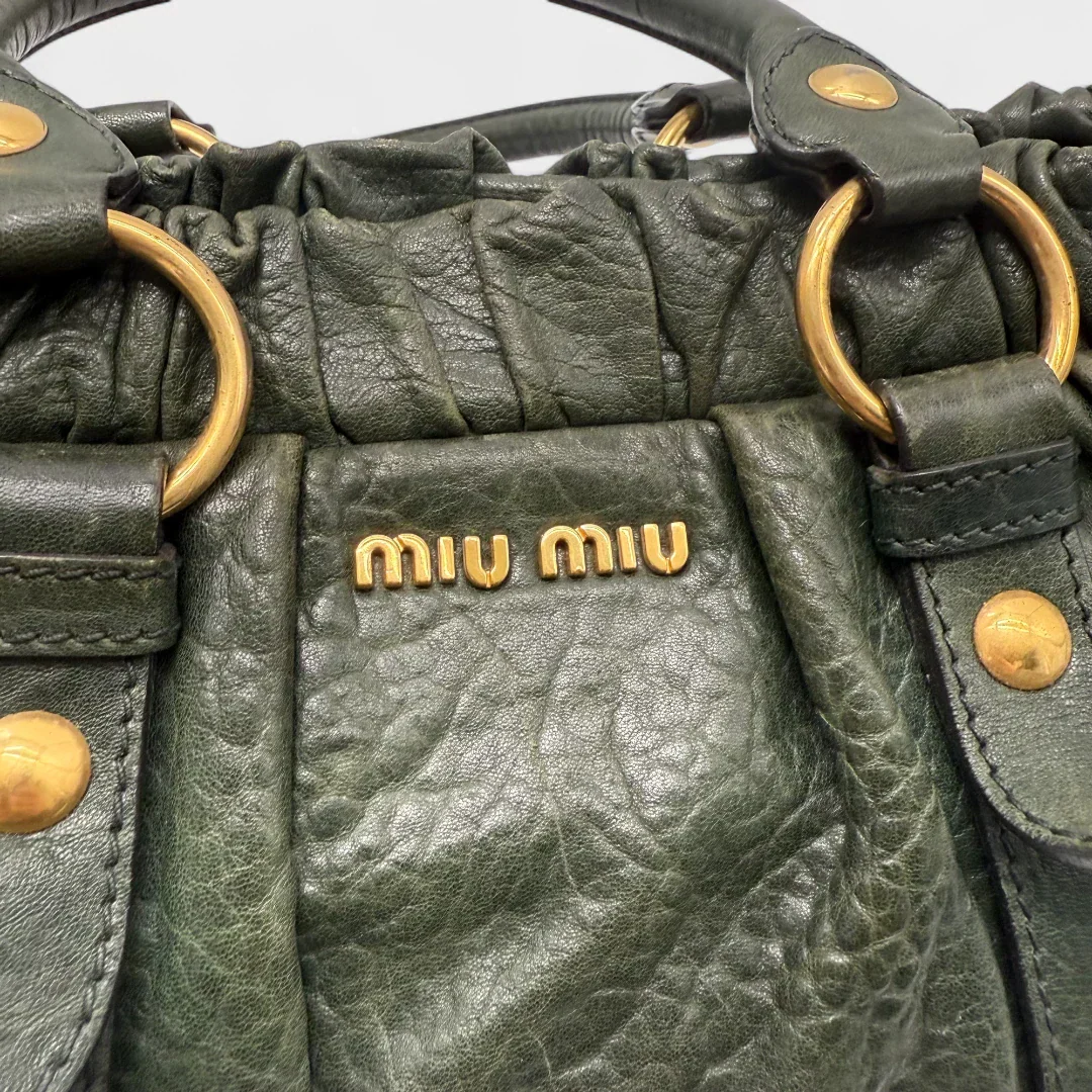 💎 Pre-owned Miu Miu Vitello Lux handbag with shoulder strap in dark green leather 💎