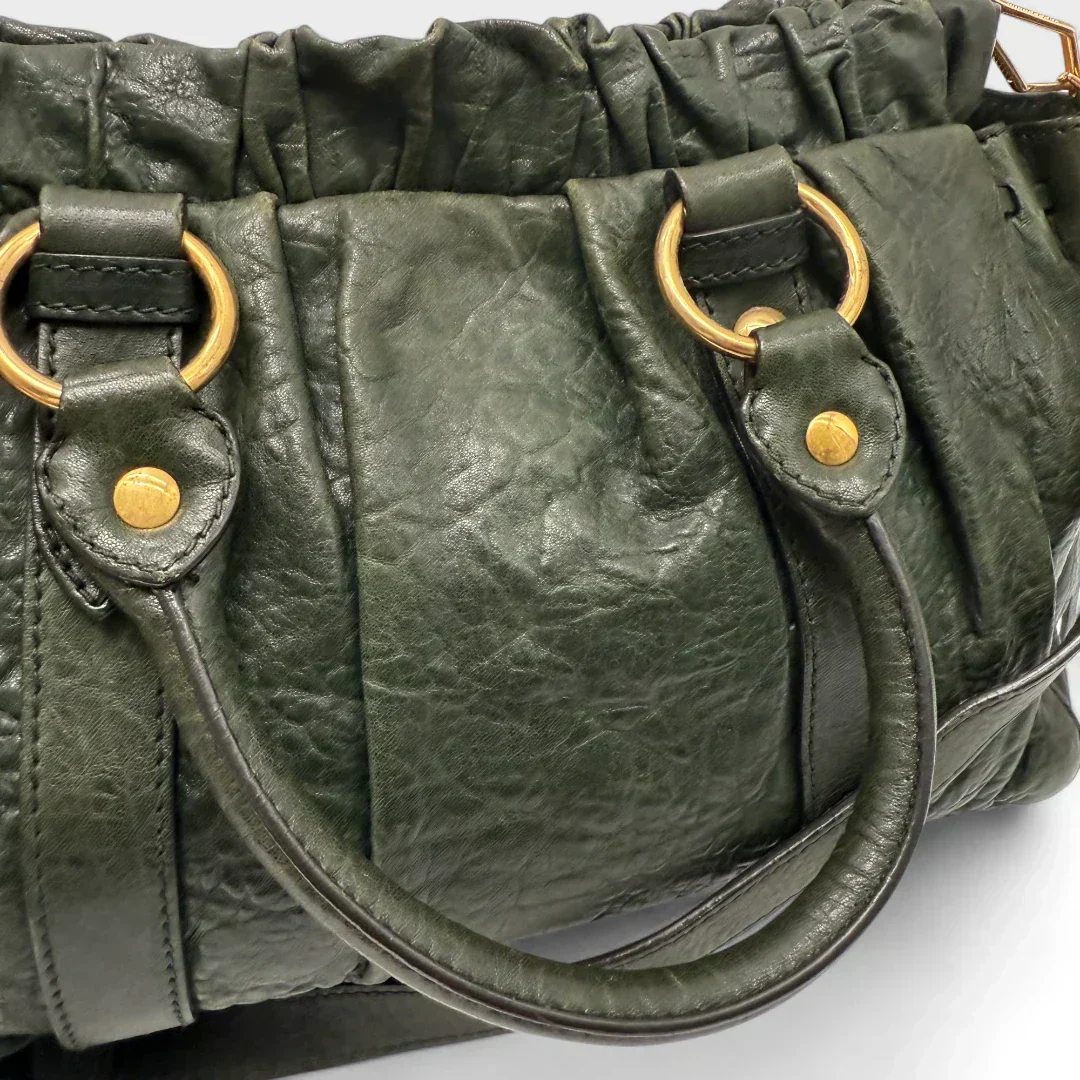 💎 Pre-owned Miu Miu Vitello Lux handbag with shoulder strap in dark green leather 💎