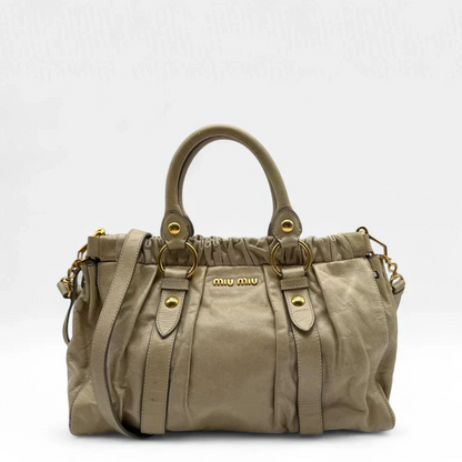 💎 Pre-owned Miu Miu handbag Vitello Lux with shoulder strap made of beige leather 💎