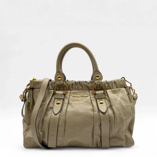💎 Pre-owned Miu Miu handbag Vitello Lux with shoulder strap made of beige leather 💎
