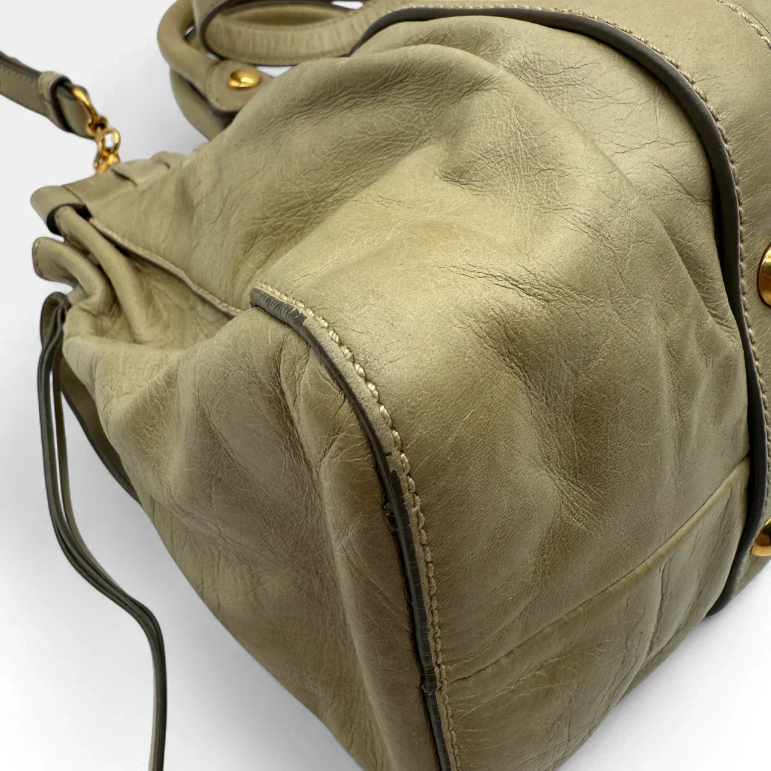 💎 Pre-owned Miu Miu handbag Vitello Lux with shoulder strap made of beige leather 💎