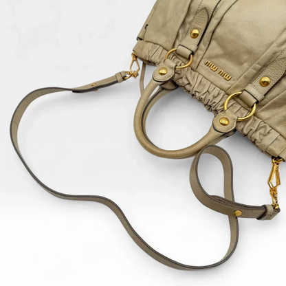 💎 Pre-owned Miu Miu handbag Vitello Lux with shoulder strap made of beige leather 💎