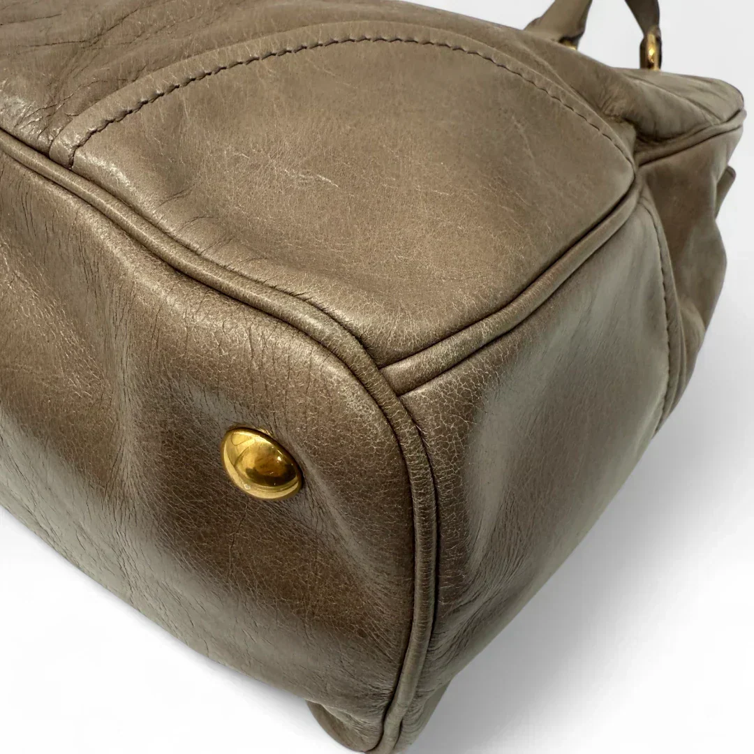 Miu Miu Vitello Shine handbag with shoulder strap in grey leather