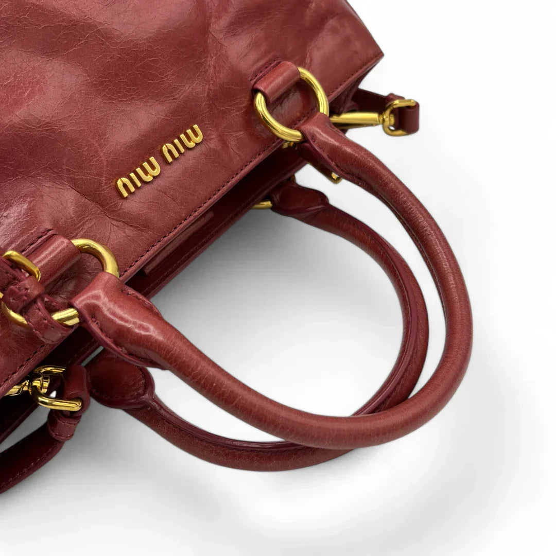 Miu Miu handbag Vitello Shine with shoulder strap made of red leather