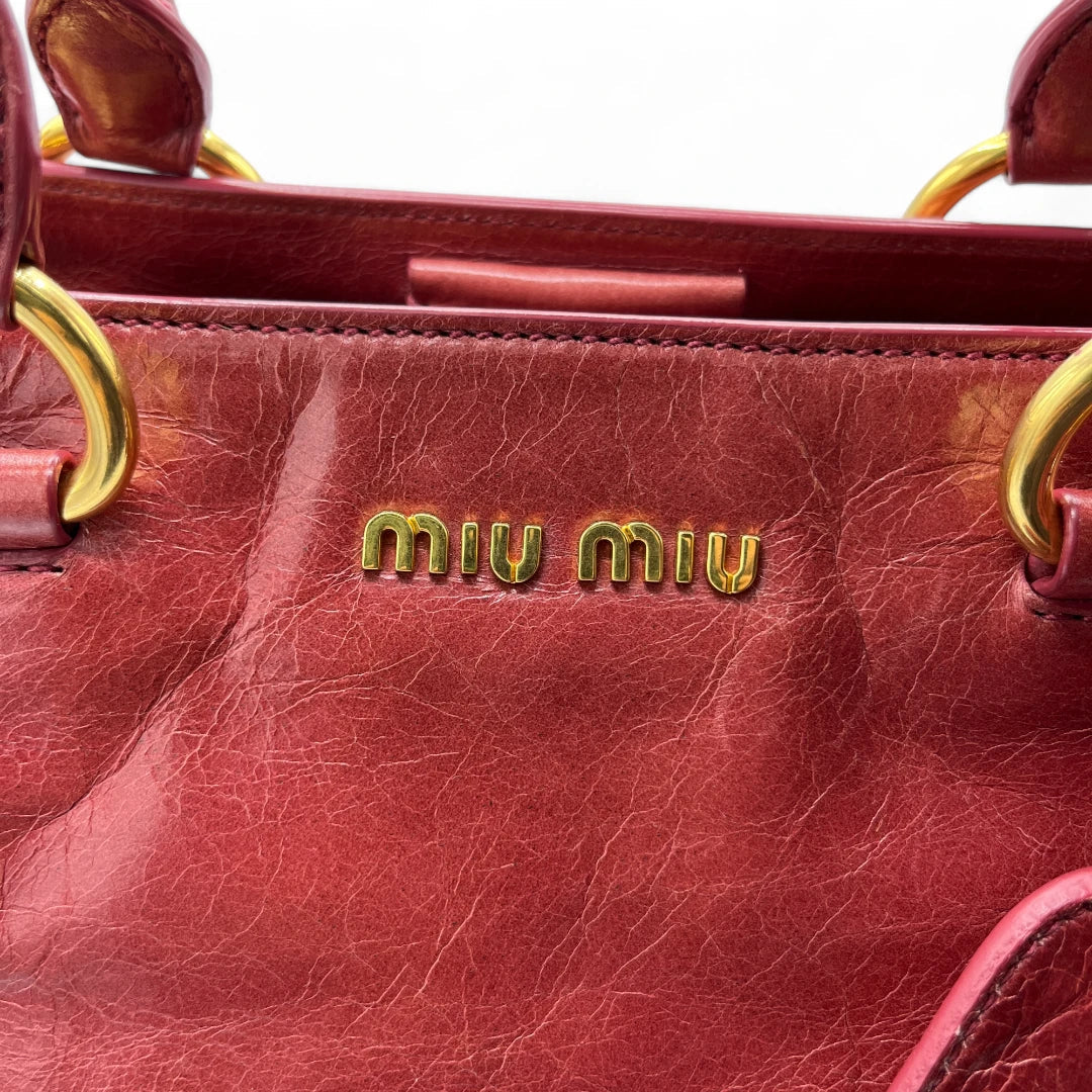 Miu Miu handbag Vitello Shine with shoulder strap made of red leather