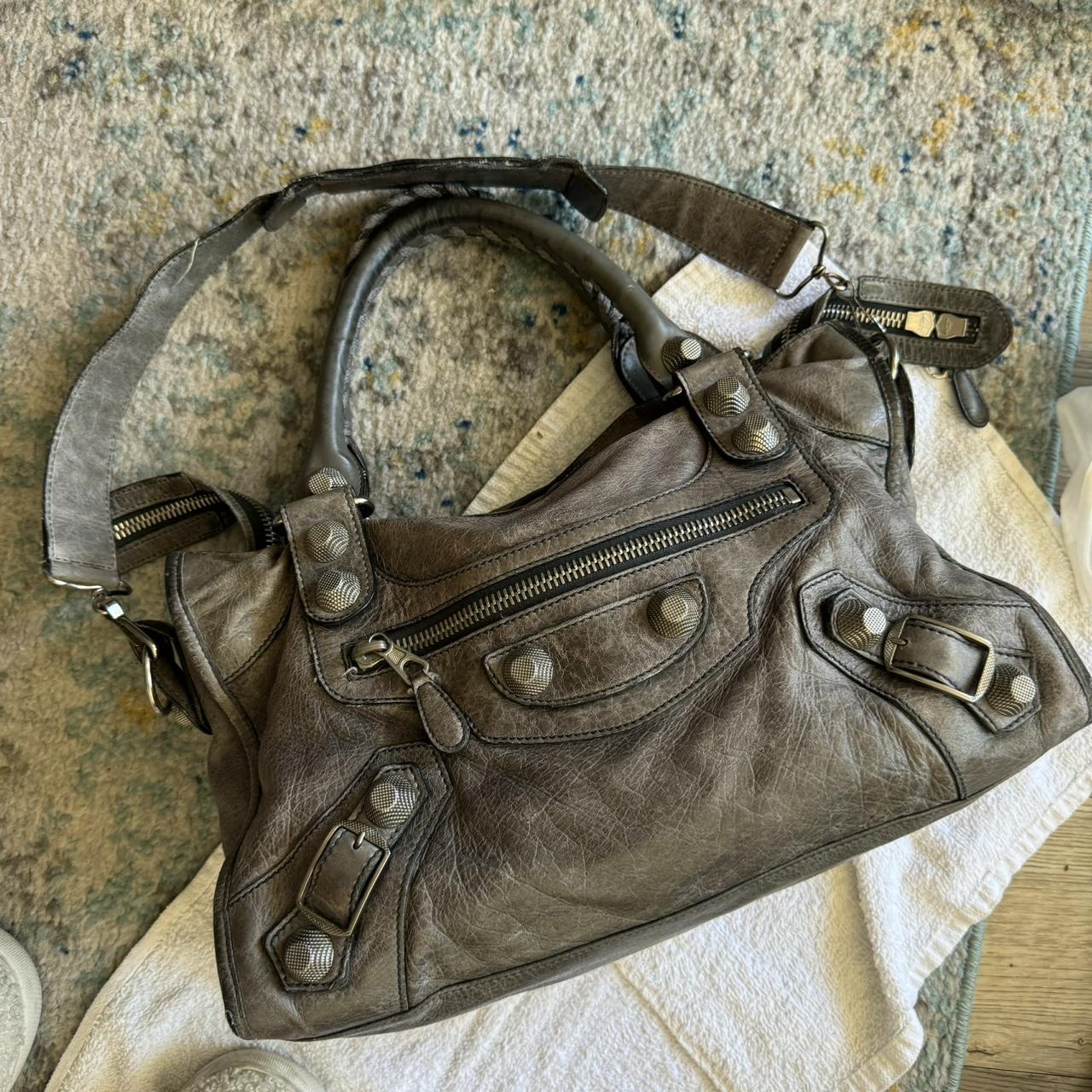 Authentic Balenciaga City Bag Giant In Faded Grey