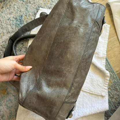 Authentic Balenciaga City Bag Giant In Faded Grey