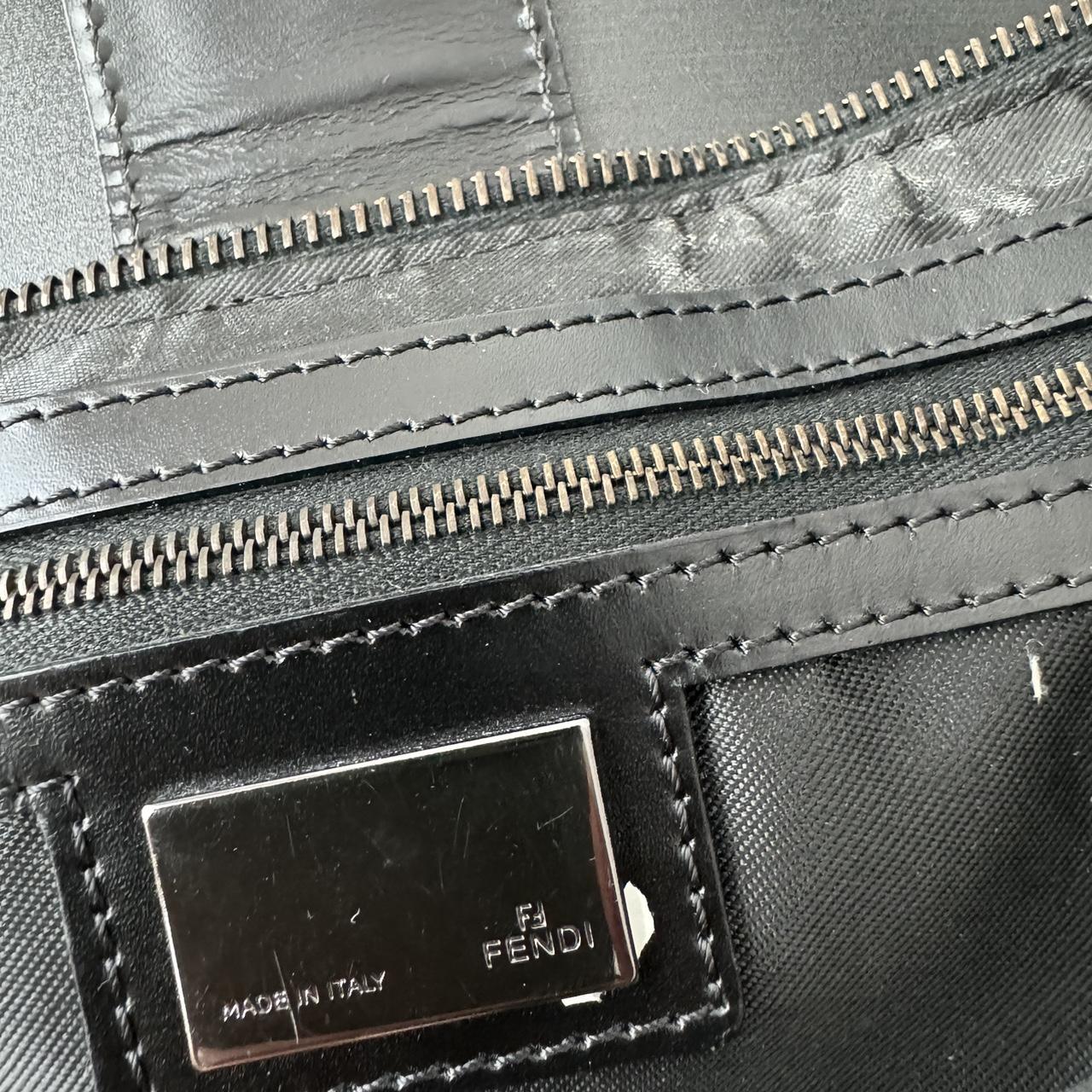 Beautiful Y2K Vintage Fendi Baguette